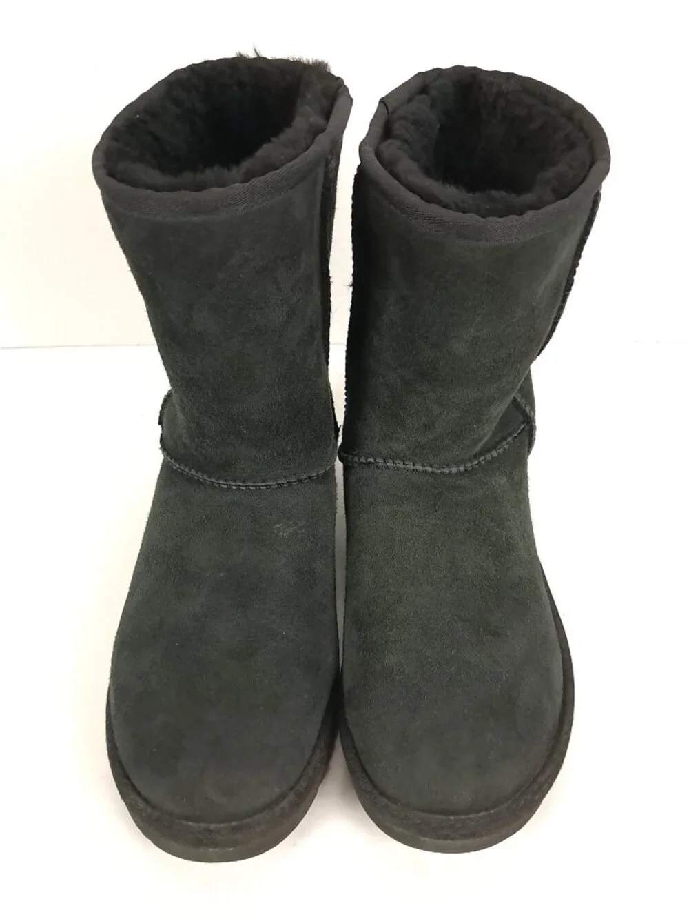 UGG Classic Short Boots Women 9 Faded Black Leather Sheepskin Lined Pull On 5825